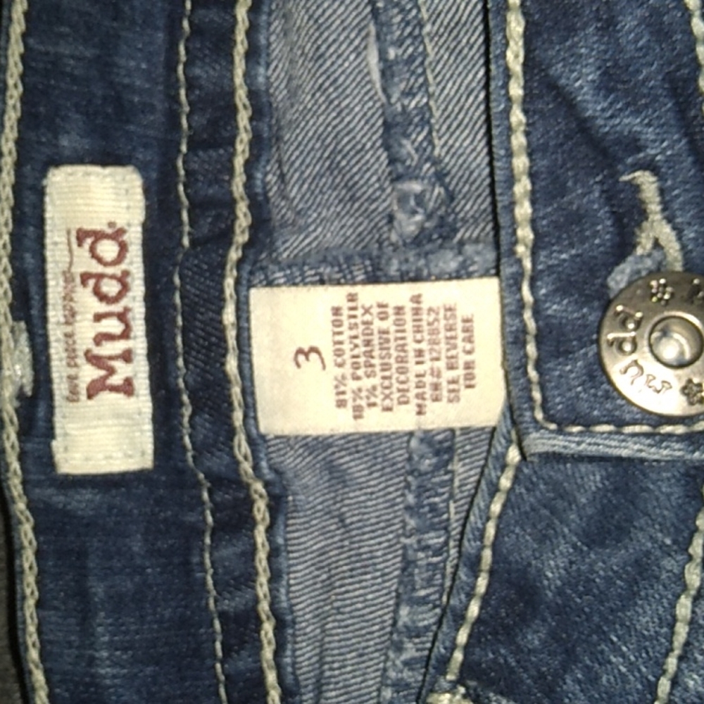 Mudd Capris - Picture 3 of 3